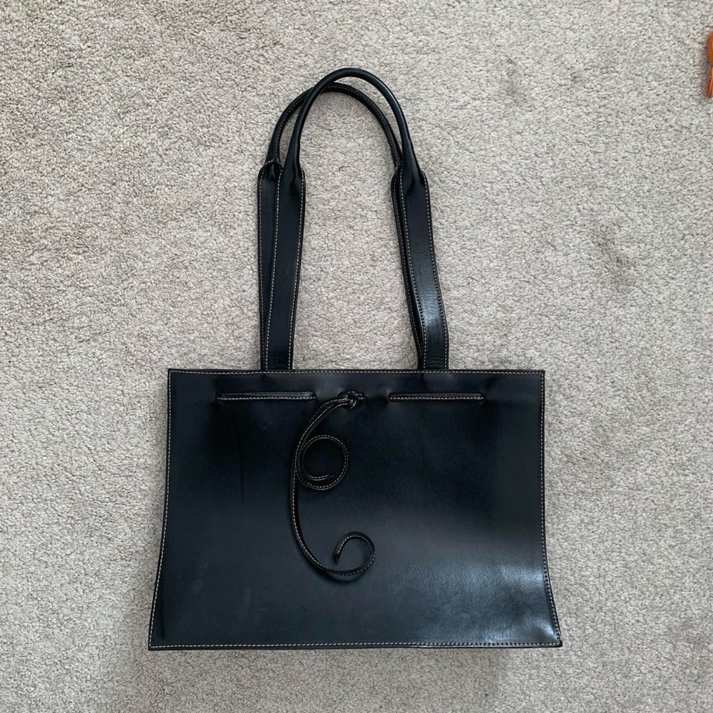 STUNNING VINTAGE GENUINE LEATHER SHOULD BAG 🖤💫